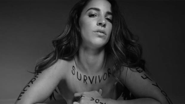 aly raisman bw